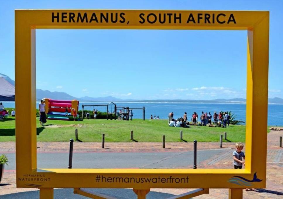 Hermanus Waterfront, Sea View Apartment With Balcony ภายนอก รูปภาพ