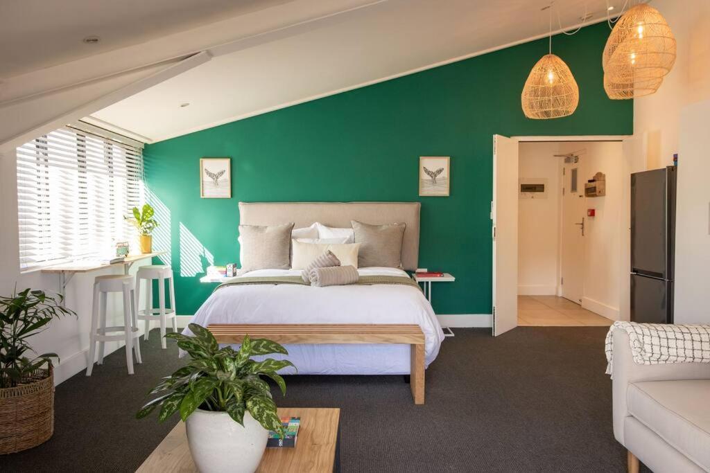 Hermanus Waterfront, Sea View Apartment With Balcony ภายนอก รูปภาพ