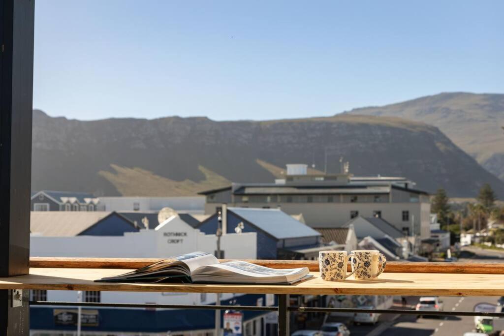 Hermanus Waterfront, Sea View Apartment With Balcony ภายนอก รูปภาพ
