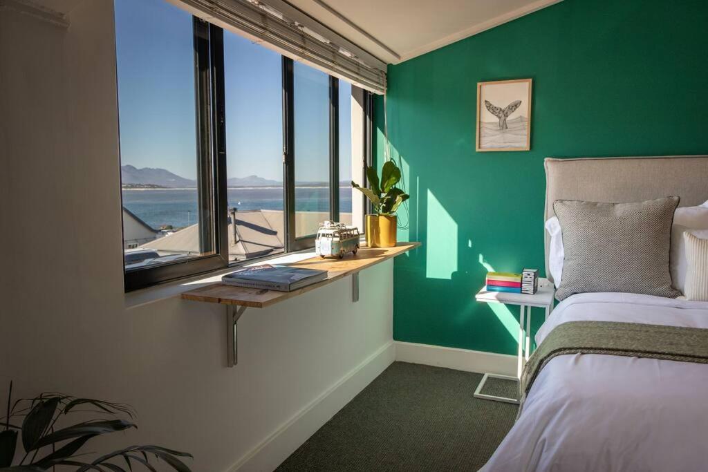Hermanus Waterfront, Sea View Apartment With Balcony ภายนอก รูปภาพ